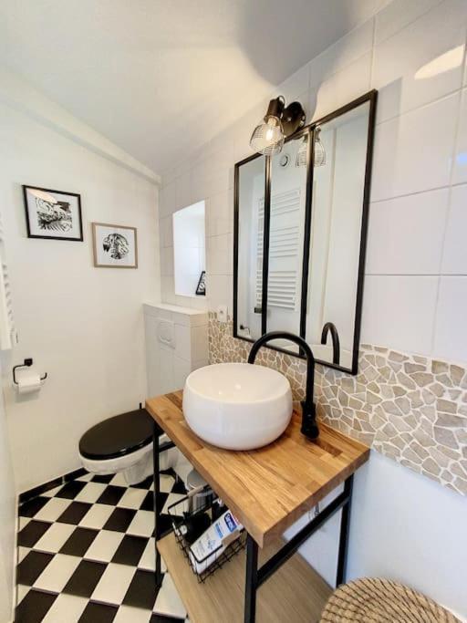 Bienvenue A La Tatoo Room Bourgoin-Jallieu Luaran gambar